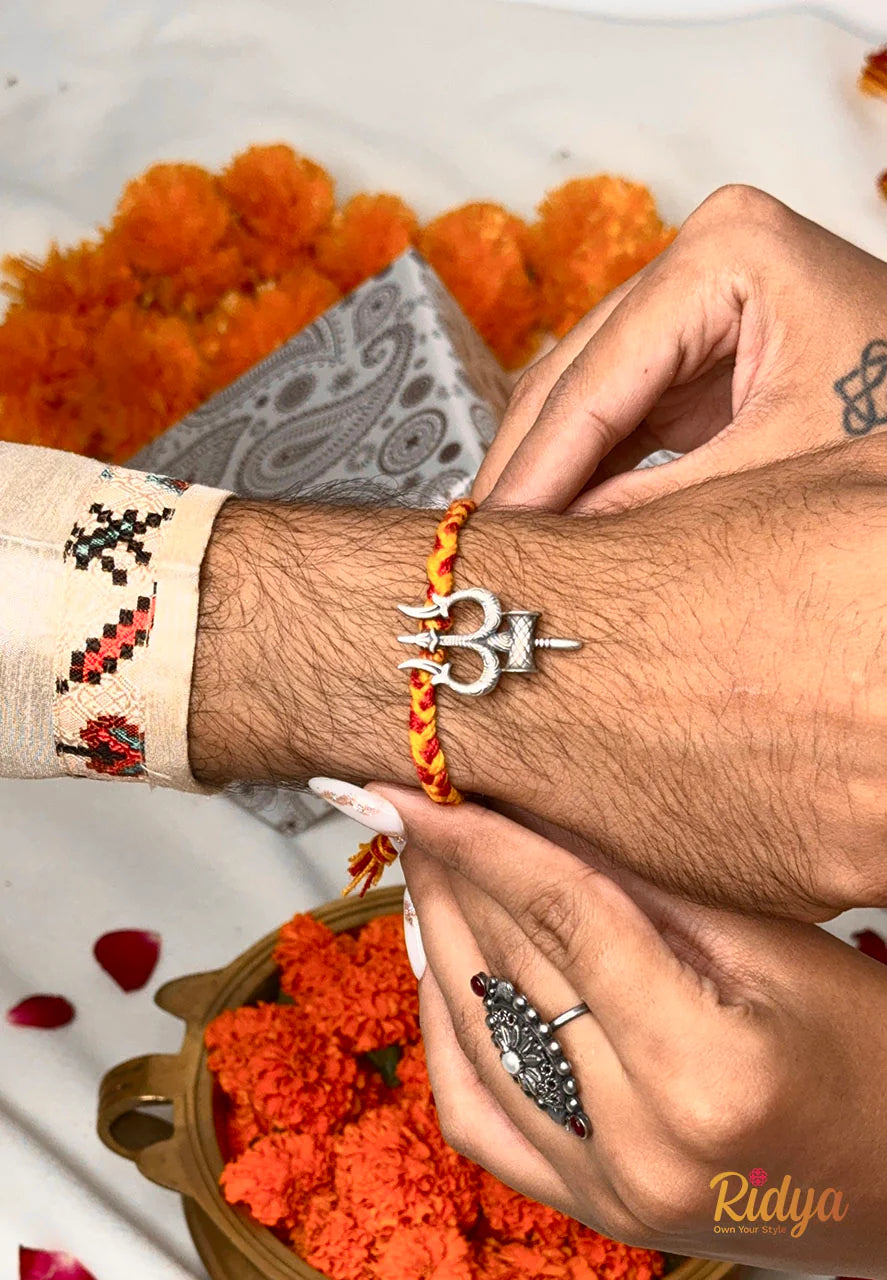 Detailed Carved Ganesha Silver plated Rakhi Cum Pendant